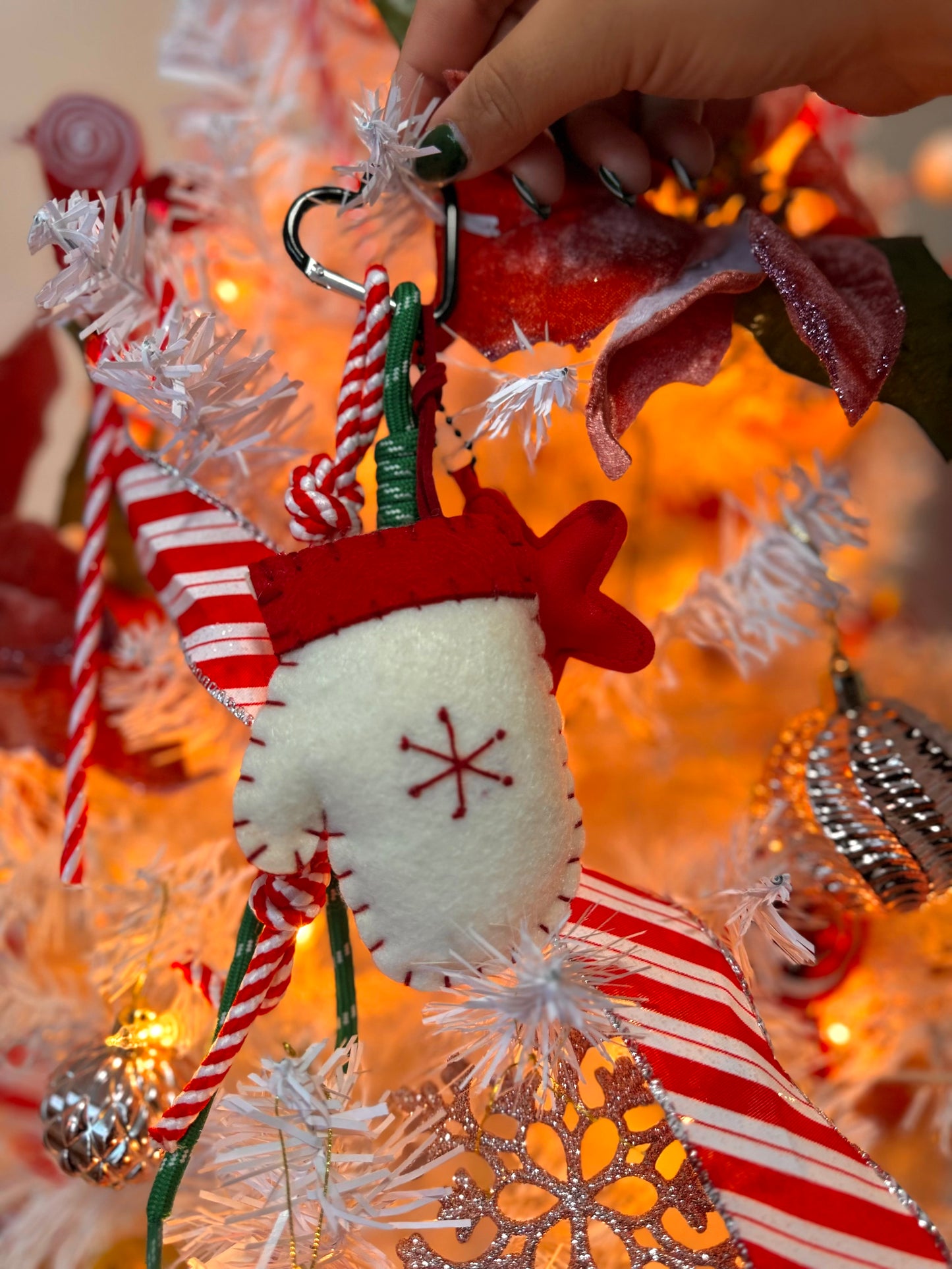 Cozy Glove Charm – Detalles que abrigan el corazón