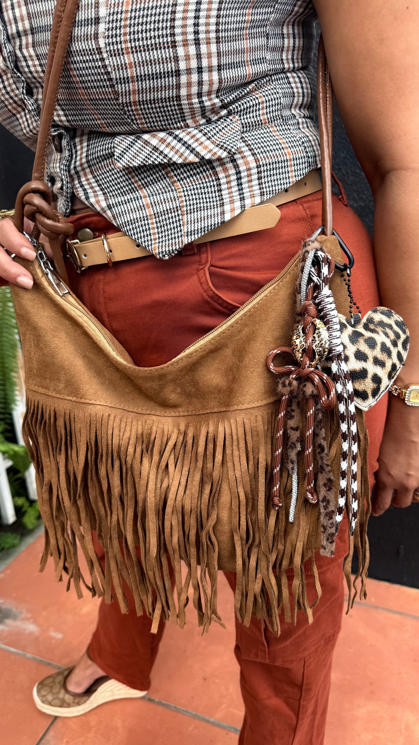 Mocha Muse Bag - la cartera que inspira estilo