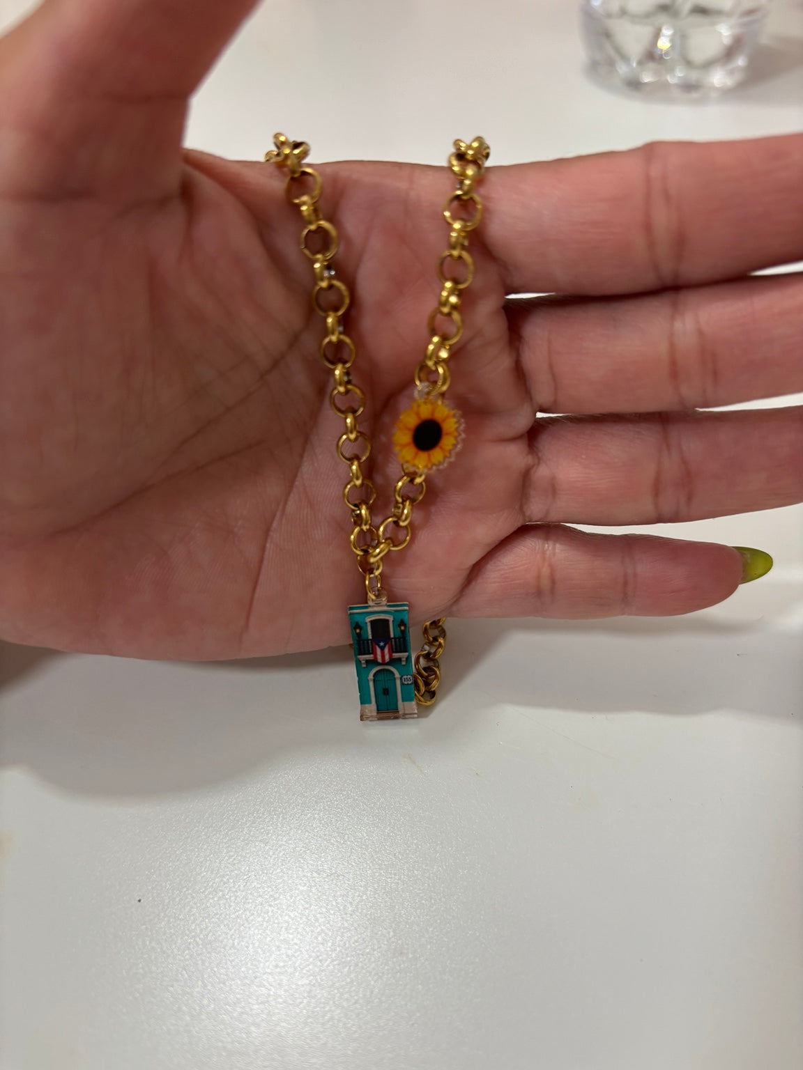 Cadena con casita turquesa de San Juan y girasol