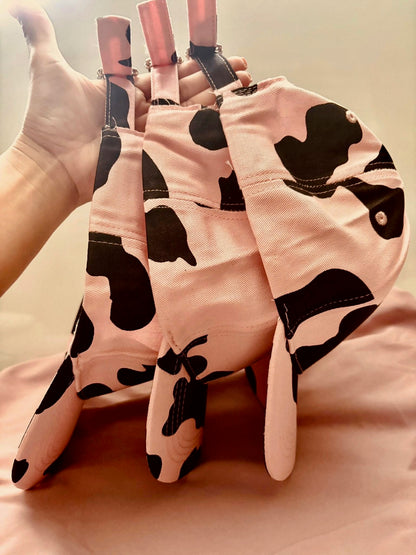 Pink Cow Vibes Cap - Tu actitud cute en versión cow print
