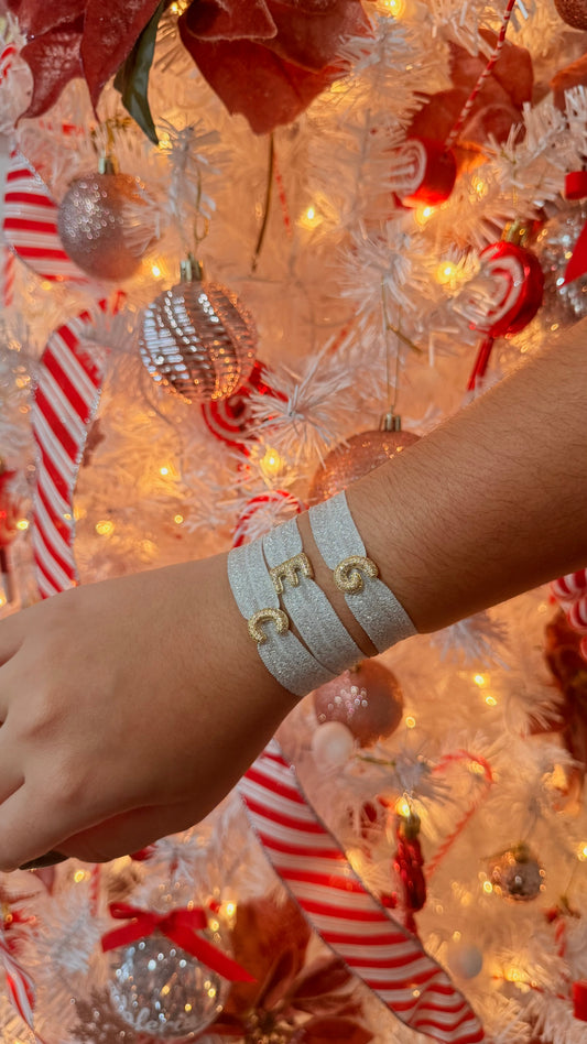 Golden Initial Elastic Bracelet - Tu inicial, tu brillo, tu estilo