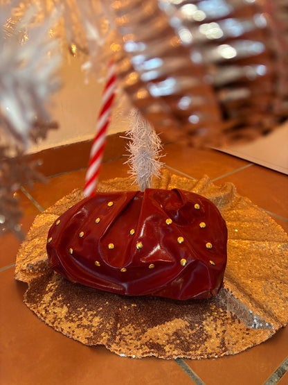 Merry Studded Clutch - Tu clutch navideño elegante con brillo sutil y mucho estilo