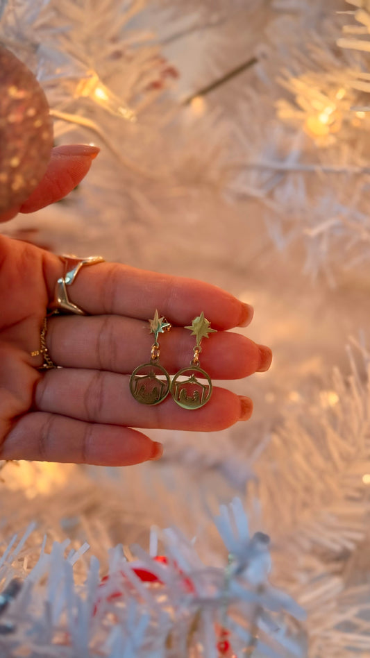 Holy Star Earrings – Pequeñas, doradas y llenas de significado