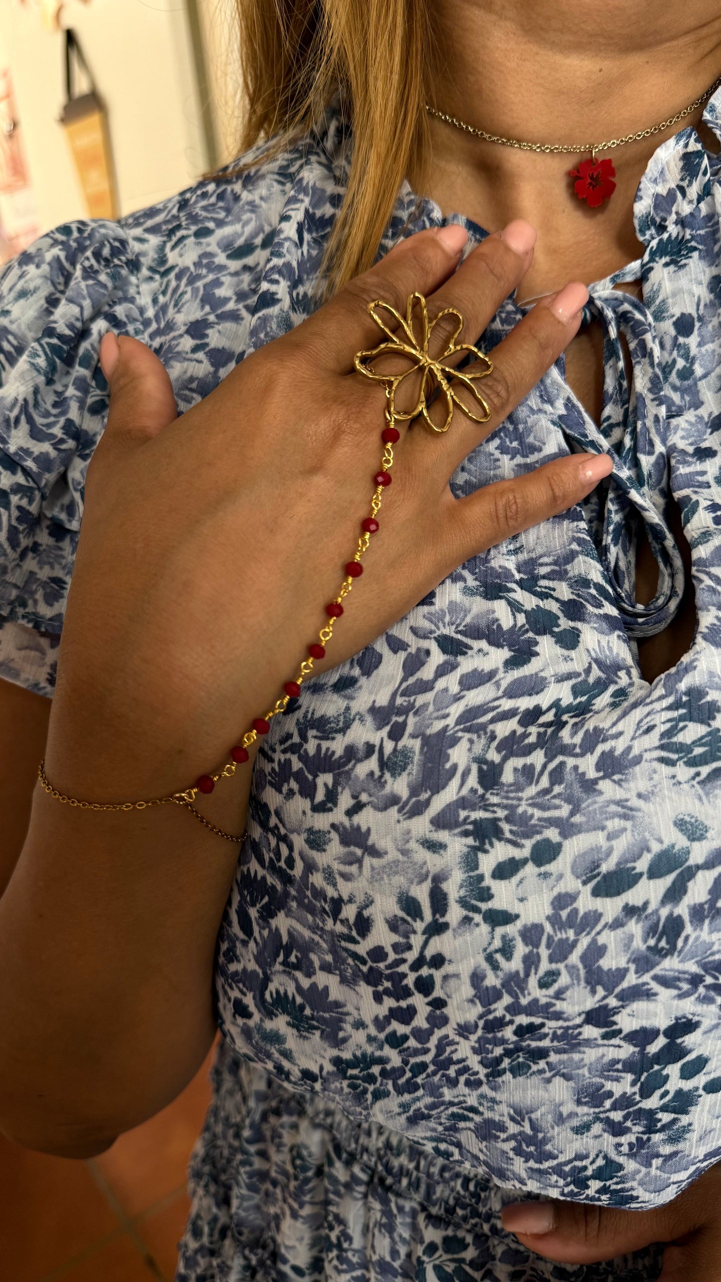 Ruby Statement Bracelet - el toque que roba miradas