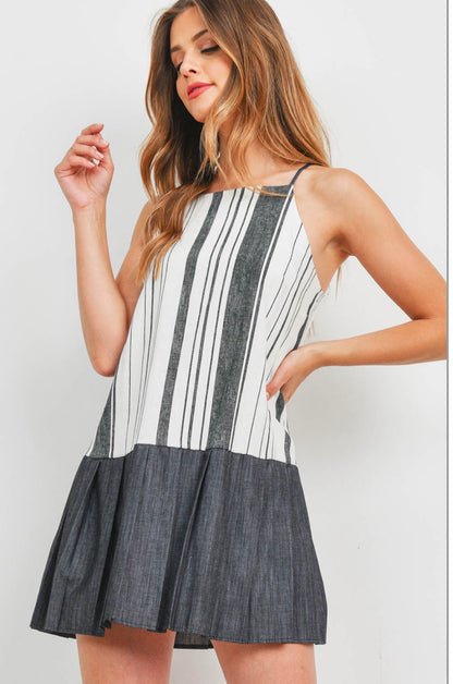 TRAJE BLACK DENIM - TRAJE CORTO CON DISEÑO DE RAYAS COLOR MAHÓN CON CREMA