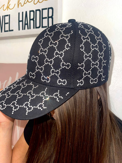 JEWELED CAP - GORRA NEGRA CON DETALLES EN RHINESTONES