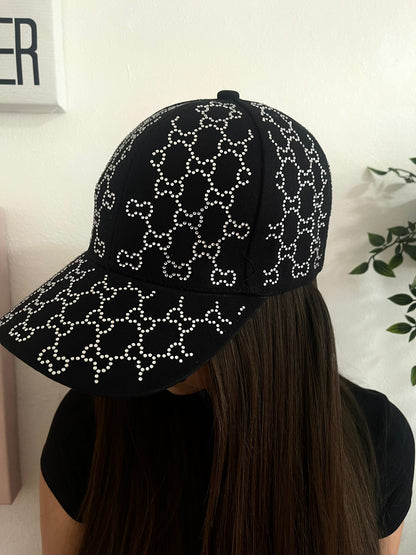 JEWELED CAP - GORRA NEGRA CON DETALLES EN RHINESTONES