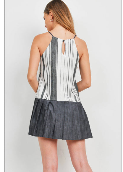 TRAJE BLACK DENIM - TRAJE CORTO CON DISEÑO DE RAYAS COLOR MAHÓN CON CREMA