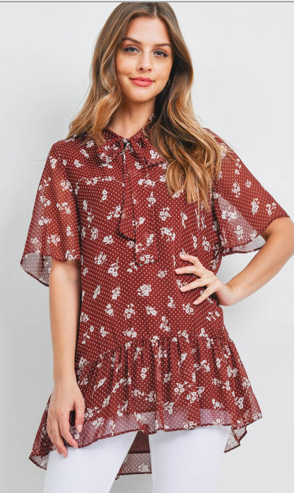 TIE NECK FLOWER TOP - CAMISA CON VOLANTE Y LAZO EN EL CUELLO COLOR TERRACOTA